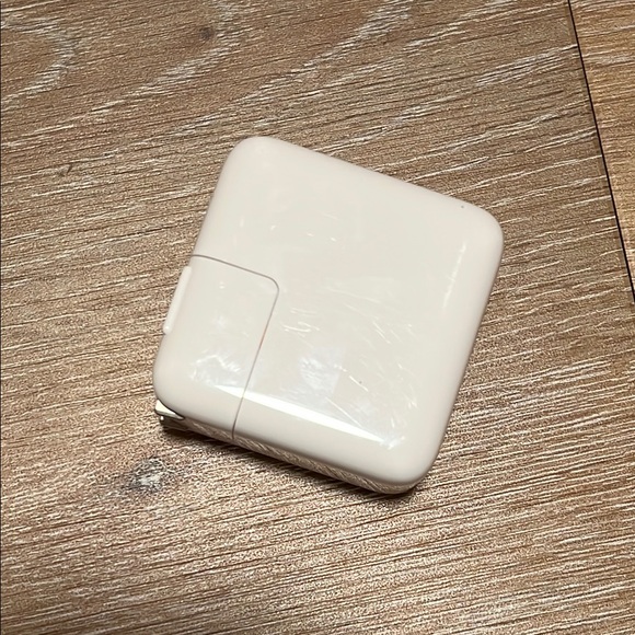 MacBook charger - Picture 3 of 4